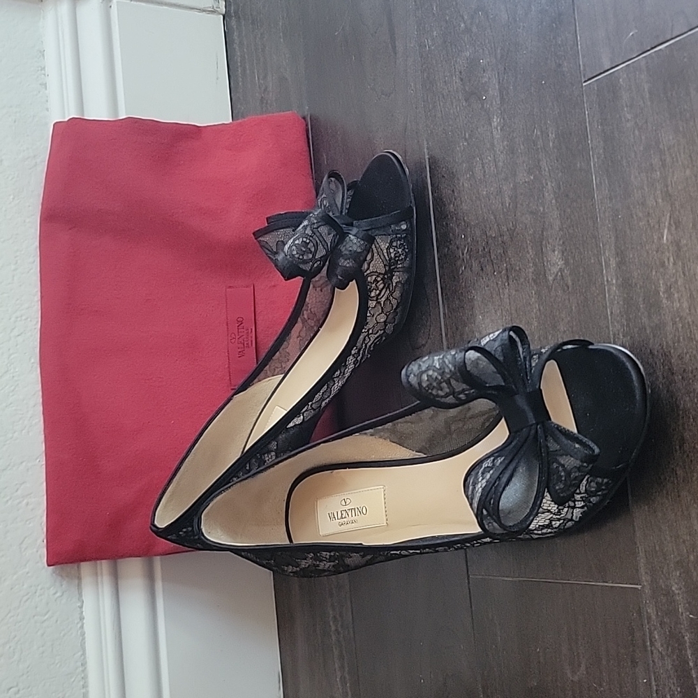 Vintage Valentino Black Lace Bow Heels